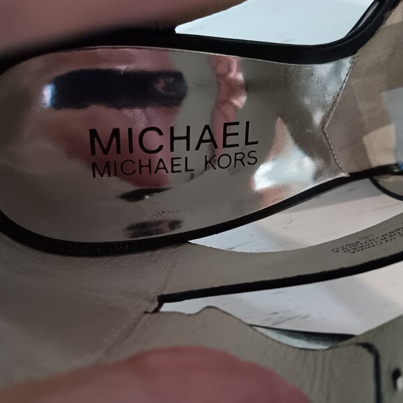 EUC 💥 MICHAEL KORS ANYA Black Peep Toe Strappy Ankle Shoes ~ Size 7 - Picture 8 of 9